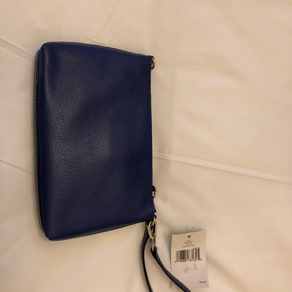 NWT Royal blue leather Kate spade wristlet - Picture 2 of 2